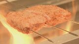 炭火焼ライブカウンター 目の前でシェフが甲州牛や県産鰻を焼く ホテル内の日本料理店がリニューアル 山梨・ハイランドリゾートホテル&スパ | 山梨のニュース | UTYテレビ山梨