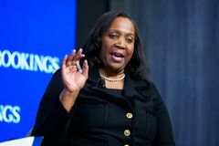 クックFRB理事、プライベートクレジットや資産価格過熱のリスク注視| TBS CROSS DIG with Bloomberg