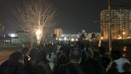 検証　開幕戦の新球場⇒ＪＲ札幌駅、“流れ”で約１時間半！臨時列車も４本、“帰宅難民”なく「思ったより、早く帰れたけど…」|TBS NEWS DIG