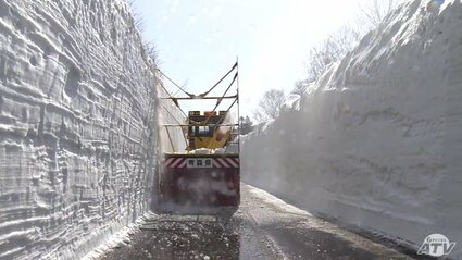 雪の回廊づくり「山も天気が良くて苦労」 雪に閉ざされた八甲田で春を