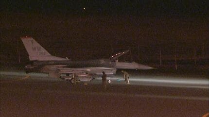 米軍三沢基地所属のF16戦闘機 青森県深浦町に燃料タンクを2個投棄