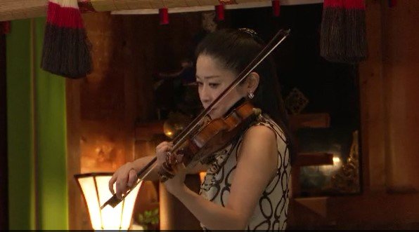 戸隠神社にヴァイオリンの音色　「気軽に芸術に触れてほしい」　長野市芸術館が出前コンサート|TBS NEWS DIG