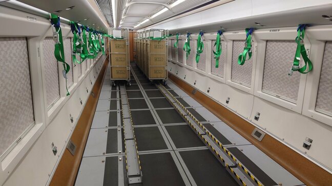 来週23日からサービス開始の「荷物専用新幹線」の訓練公開 車両の座席をすべて取り除きこれまでに比べ5倍の輸送力に 盛岡から東京へ平日1本運行|TBS NEWS DIG