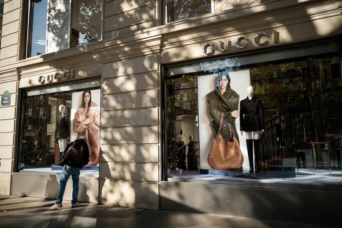 フランス超富裕層、今年は厄年に－高級品需要低迷で保有資産が大幅減