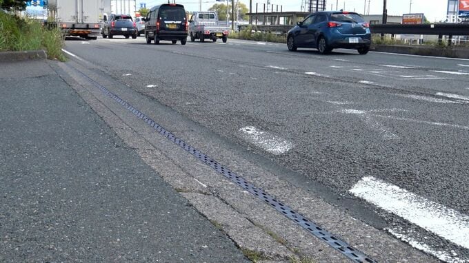 ガソリンスタンドから国道に出た大型トレーラーと750ccオートバイ衝突 バイクの男性死亡＝静岡・掛川市|TBS NEWS DIG