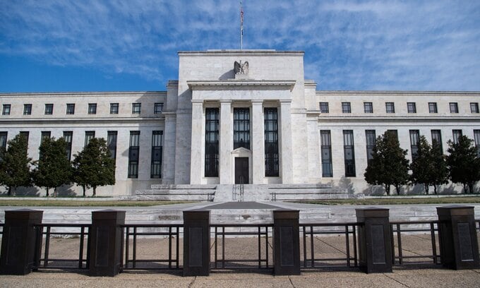 米利下げ予想が後退、2027年開始見込む声が優勢－ブルームバーグ調査