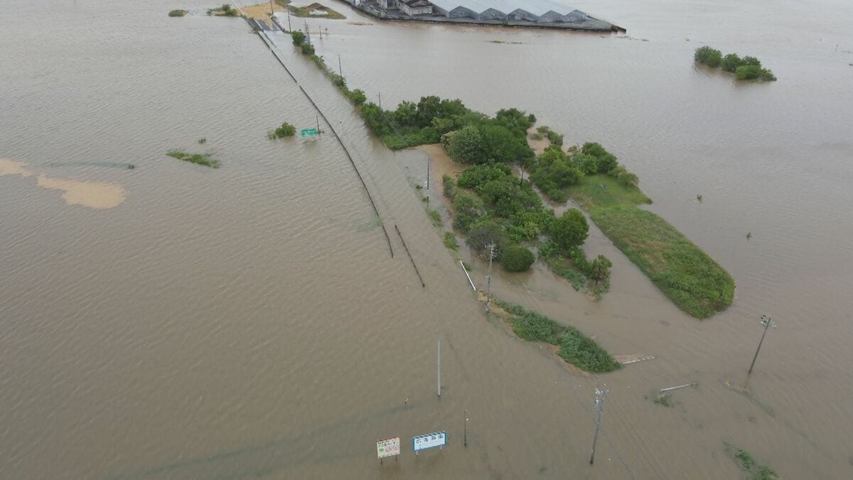 店の前まで水が…｢怖かった｣ 台風6号の影響で冠水した道路も 三重県を中心に被害 川の増水に引き続き注意を