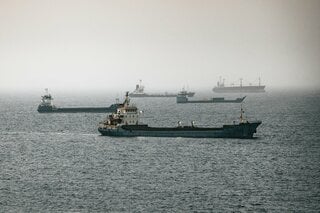 ホルムズ海峡、オマーン側航路の通航急減－イランの影響力映す| TBS CROSS DIG with Bloomberg