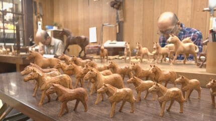 飛騨の伝統工芸「一位一刀彫」で来年の干支“午”の置物作り 「来年は
