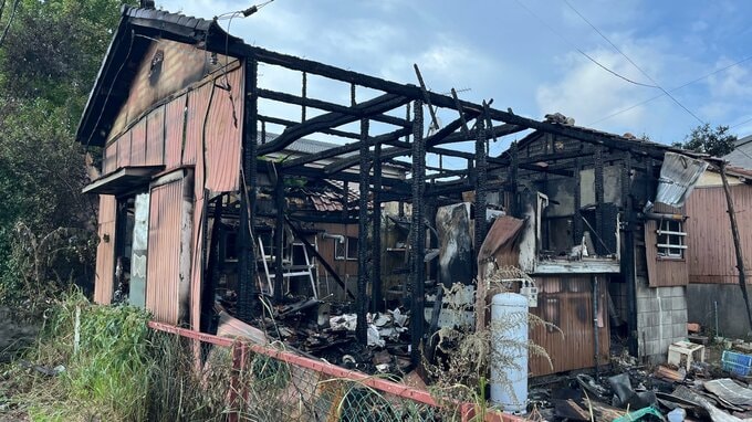 千葉県木更津市吾妻の木造平屋住宅で火事　1人遺体で発見　住人と連絡取れず|TBS NEWS DIG