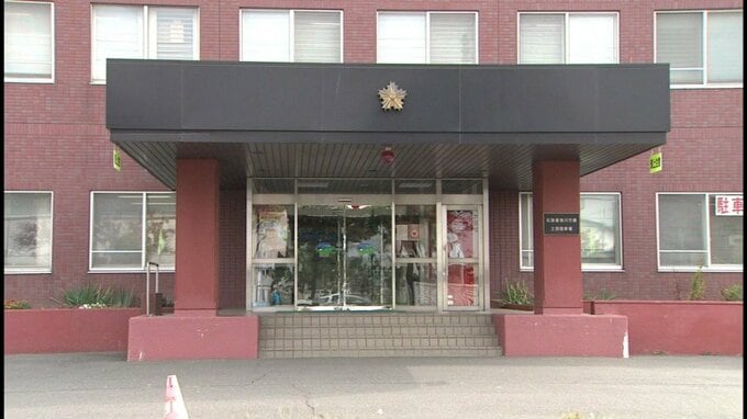 ダーツに負けた男性から現金57万円を脅し取ったか　SNSで「人1人殺せばチャラにしてくれるみたい」などと脅迫　共謀した24歳の男女を逮捕　|TBS NEWS DIG