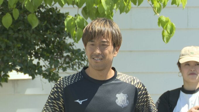 「柏さんとサッカーすることが楽しかった」元ヴァンフォーレ甲府 柏好文さんらのサッカー教室　横断歩道の渡り方学ぶ交通安全教室も　|　山梨のニュース | ＵＴＹテレビ山梨