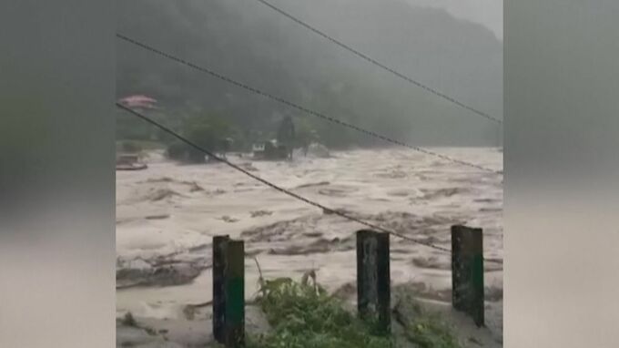 インド北東部 豪雨で10人死亡　軍関係者ら80人以上不明|TBS NEWS DIG