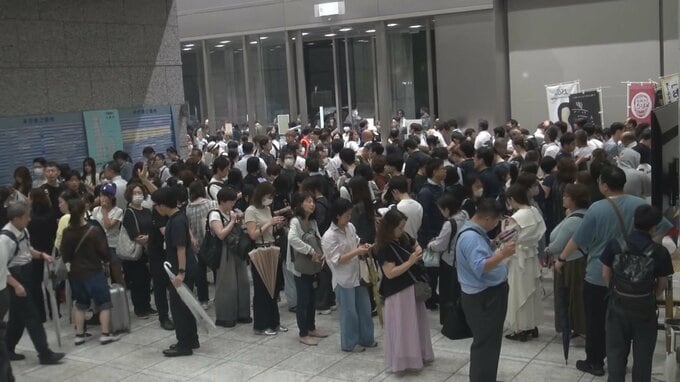 千葉県庁などを一時滞在施設として開放　帰宅困難者650人超が避難|TBS NEWS DIG