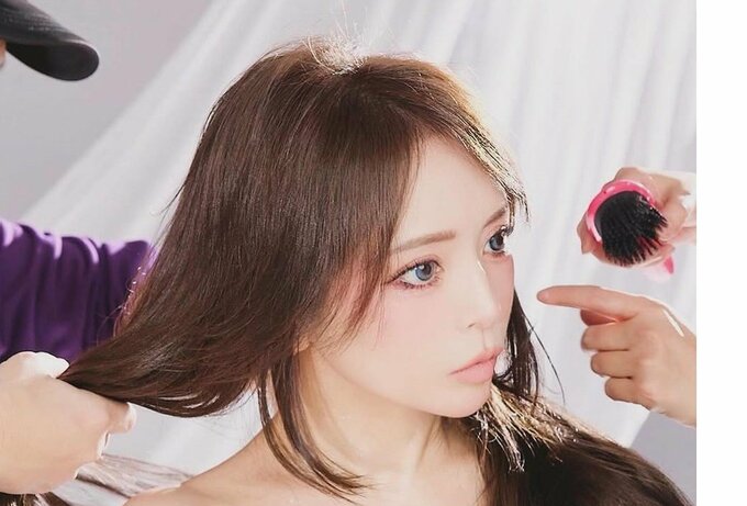 【浜崎あゆみ】　「わたしも真剣な顔を作るのが大変です笑笑」「つまり平和」　スタッフと和気あいあい　「あゆの周りは笑顔で溢れてるね♥」　ファン反響|TBS NEWS DIG