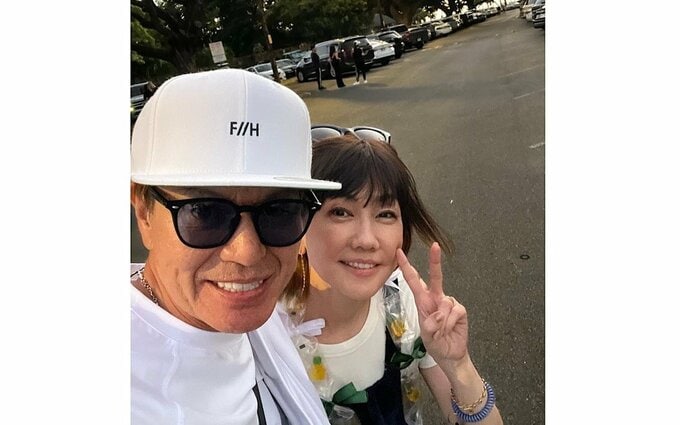 松本伊代さん　夫・ヒロミさんと　「この夏の　いくつかの思い出　楽しかったなぁ」　「#ハワイ」・「#館山」・「#河口湖」　２ショット写真も公開　|TBS NEWS DIG