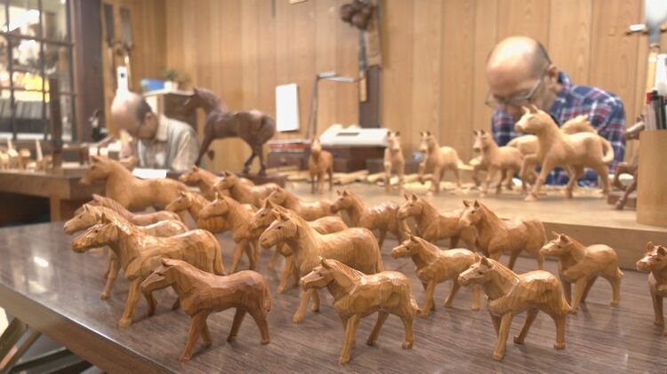 飛騨の伝統工芸「一位一刀彫」で来年の干支“午”の置物作り 「来年は