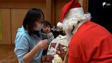 サンタクロースがこども園にやって来た…ひと足早く園児にクリスマスプレゼント=静岡・南伊豆町　|　静岡のニュース | SBSNEWS | 静岡放送