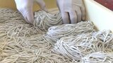 県内有数のそばの産地で「年越しそば」の仕込み始まる 大分・中津市 | 大分のニュース|OBS NEWS|大分放送