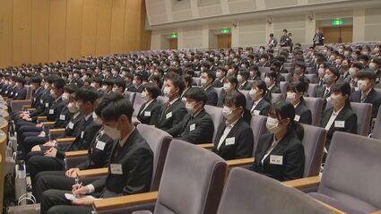 TOTOの入社式 4年ぶりにすべての新入社員が一堂に…グループ会社を