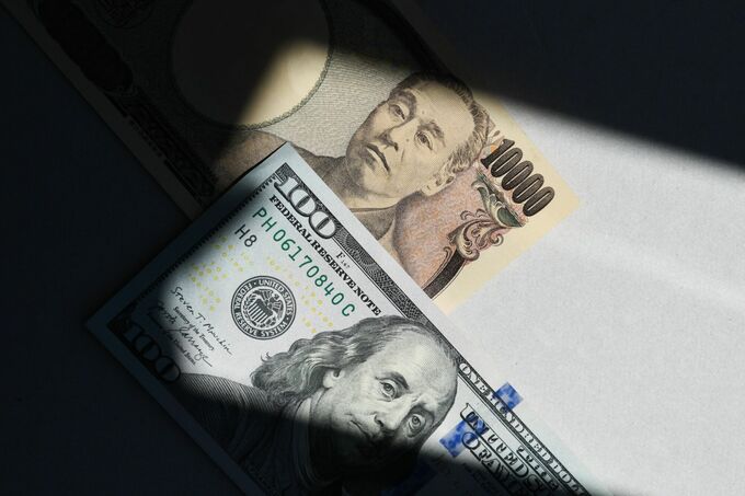 円は対ドルで149円台後半に下落、米長期金利が時間外取引で上昇