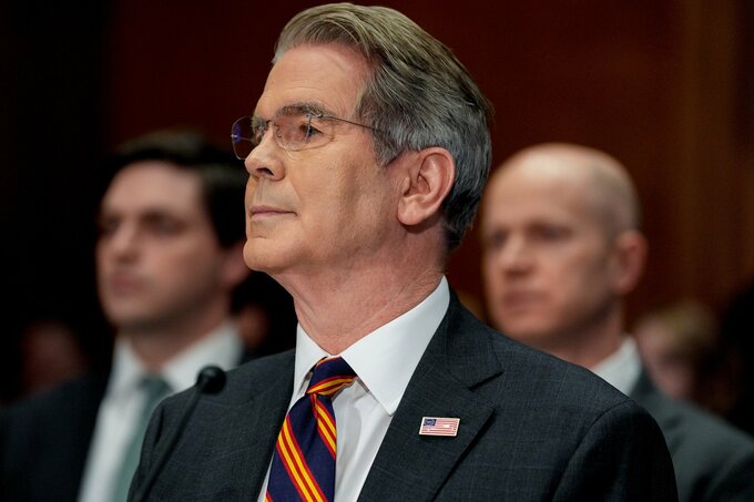 トランプ氏が希求の低金利、対イラン戦争が打ち砕く恐れ