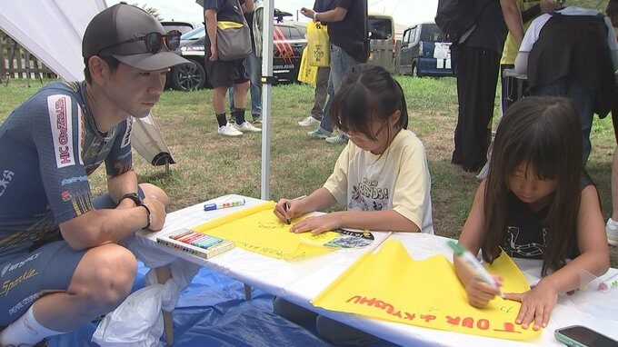 マイナビツール・ド・九州に向け　コース看板や応援フラッグ製作イベント　大分　|　大分のニュース｜OBS NEWS｜大分放送