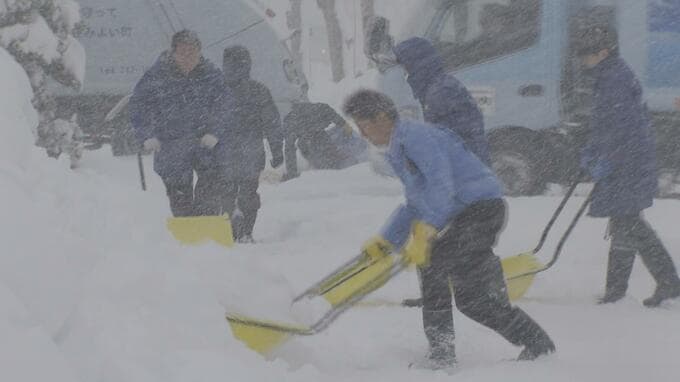 【最新雪情報】青森市では積雪が平年の8倍以上の「40センチ超」　冬型の気圧配置このあとも続く見込み　津軽・三八上北で12時間最大降雪量15センチと予想　大雪・着雪に注意を　|　青森のニュース│ATV NEWS│青森テレビ
