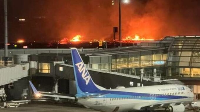 炎上する旅客機…空港は大混雑…高知～羽田の欠航は計5便に 羽田空港でのJAL機炎上の影響（2日午後8時30分更新）|TBS NEWS DIG