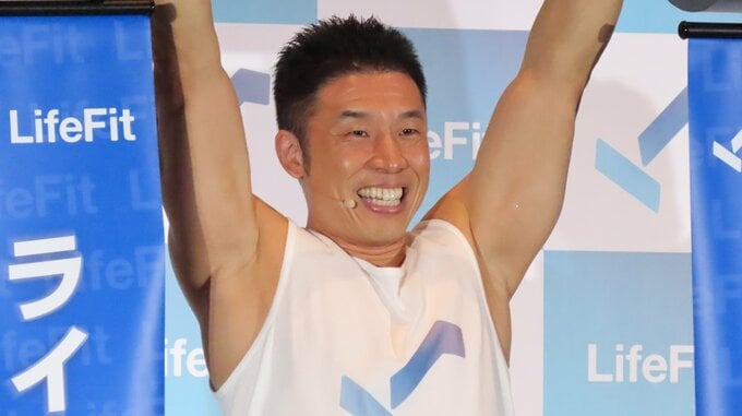 【なかやまきんに君】ひとりツッコミ連発で会場にざわめき「やかましわ！」スタッフとの迫真の小芝居も|TBS NEWS DIG