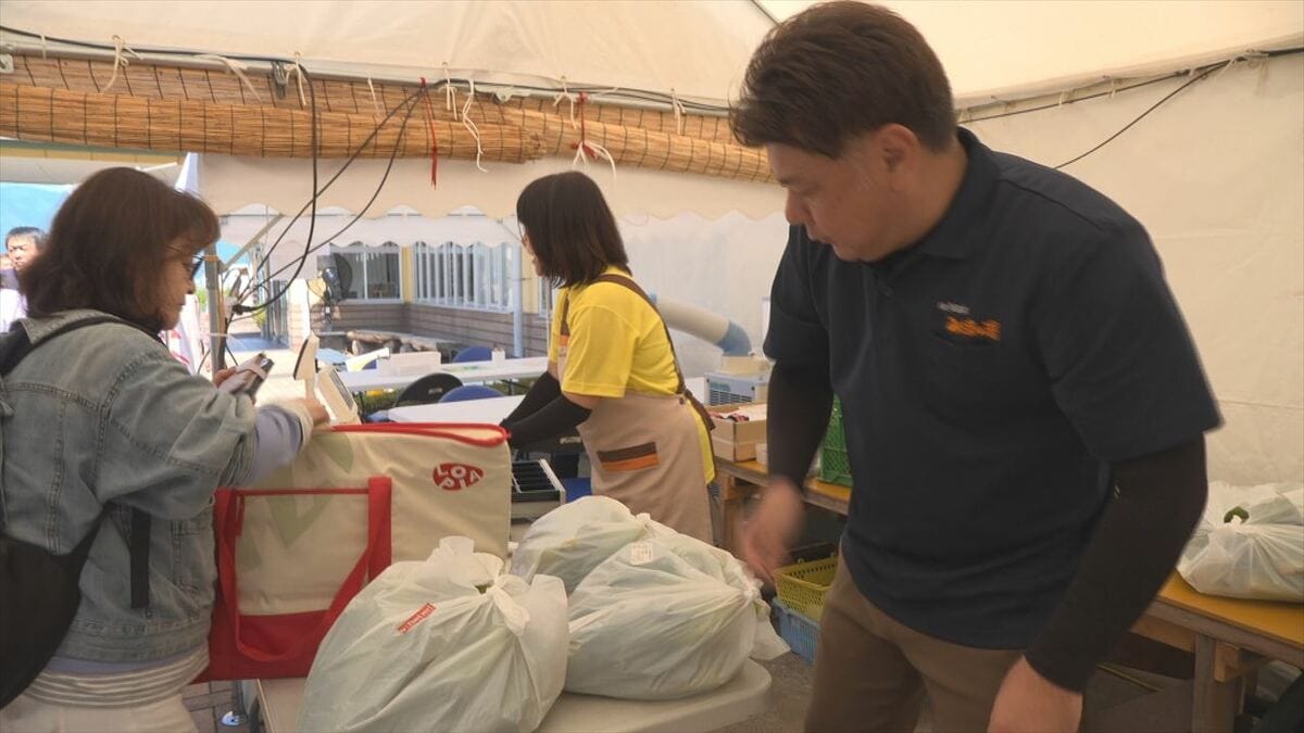 フルーツ並みの甘さ　甘々娘が出荷がピーク　販売所には朝から行列　山梨・みたまの湯