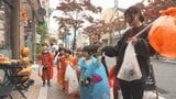 「ハッピーハロウィーン」 子どもたちが手作り衣装で商店街をパレード 甲府市・朝日通り商店街 | 山梨のニュース | UTYテレビ山梨