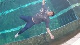 「もし服を着たまま水に落ちたら…」大人も絶対知ってほしい『水難事故の備え』<泳ぎ方と救助方法> | 熊本のニュース|RKK NEWS|RKK熊本放送
