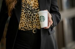 スターバックスがニンジン作戦、幹部に株式報酬8.6億円－再建促進| TBS CROSS DIG with Bloomberg