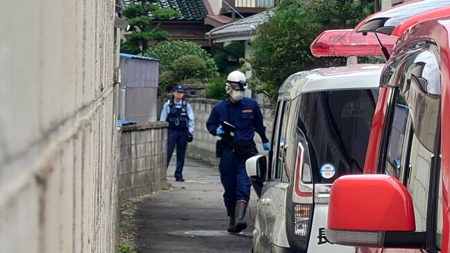 深夜の住宅で物置やタイヤなどを焼く火事　不審火の可能性もあるとみて捜査|TBS NEWS DIG