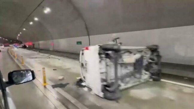 中央分離帯の無い高速道路 トラックが対向車線にはみ出したか 軽乗用車と衝突 男性死亡【愛媛・宇和島の松山道】|TBS NEWS DIG