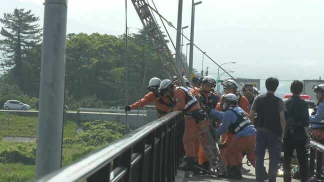 「人が飛び降りた」　通勤通学時間帯に騒然…40代男性が日野川に転落　緊急車両7台が出動し救助活動、命に別状なし　鳥取県米子市|TBS NEWS DIG
