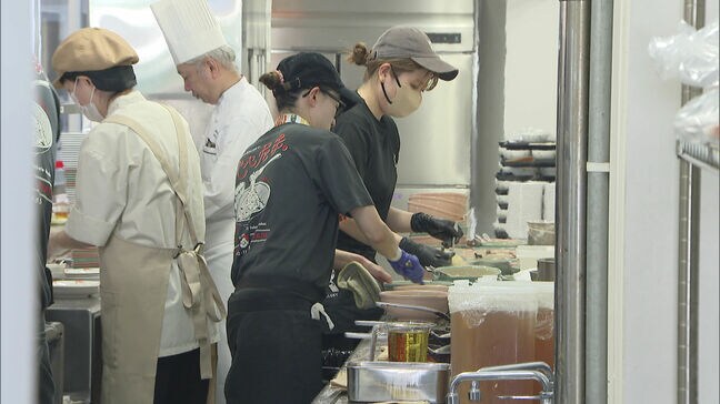 看板メニュー「ぺぺたま」母校で振る舞う パスタとピザの店「らるきい」|TBS NEWS DIG