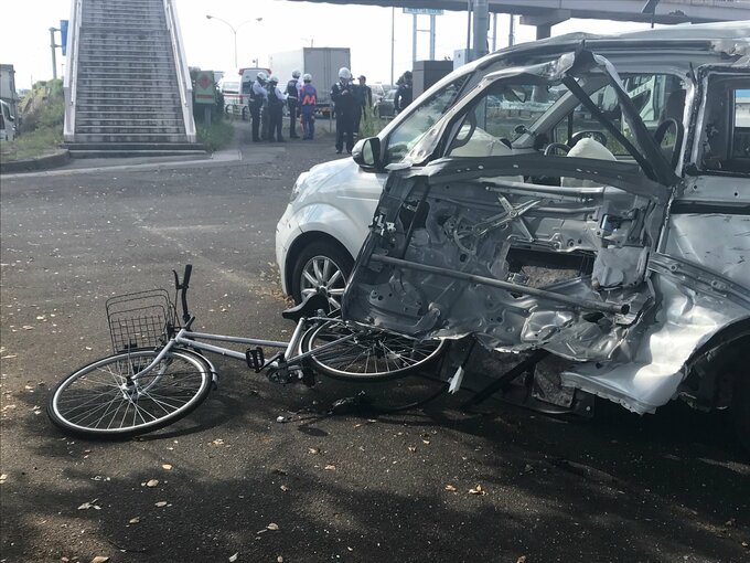 【速報】交差点でトラック、乗用車、自転車が絡む事故 けが人も　仙台|TBS NEWS DIG