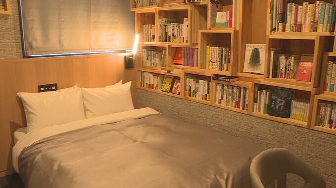 下関市に“泊まれる本屋さん”「ブックホテル」オープン  蔵書数は“全国でもまれ” 秋の夜長に時間を忘れて読書を　|　山口のニュース・天気・防災｜tys NEWS｜ｔｙｓテレビ山口