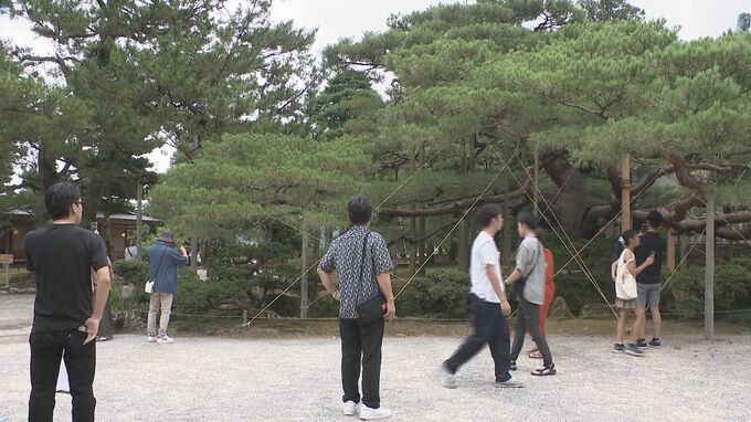 「自然に癒される」旧盆期間に無料開放 観光客でにぎわう兼六園 金沢市　|　石川県のニュース｜MRO北陸放送