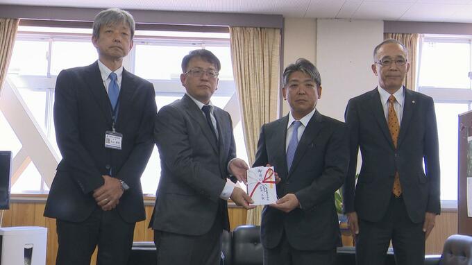 大王海運が三島高校書道部へ100万円を寄付 書道パフォーマンス甲子園に出場　|　愛媛のニュース - Nスタえひめ｜あいテレビは6チャンネル