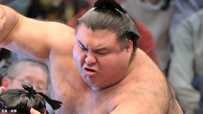 高安、美ノ海に敗れ3敗に後退...悲願の初優勝へ足踏み、4敗勢もV可能性残る【大相撲春場所】|TBS NEWS DIG