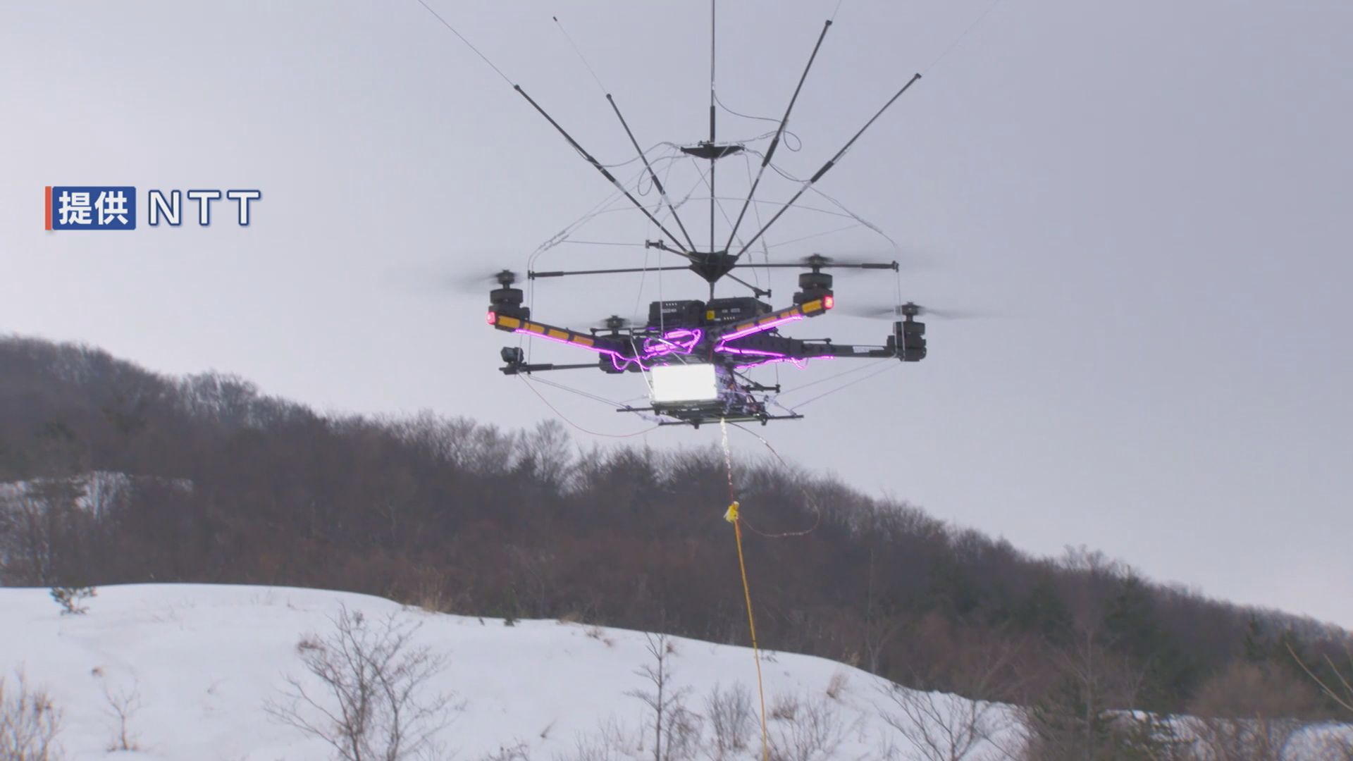 落雷被害防止へ！ NTTが『空飛ぶ避雷針』の実験に世界で初めて成功