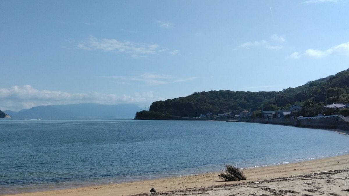 男子中学生が「助けて」と救助を求める声　海水浴場でおぼれた19歳の男性が意識不明の重体【香川・高松市】