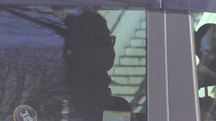 「鍵のかかっていない玄関から入って盗んだ」女性用の下着14点を盗んだ疑い　甲府市役所職員の男を逮捕　20代女性のアパートの部屋に侵入か