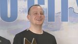 NHKのど自慢全国大会でグランドチャンピオン スイス人男性が日本一の喜びを語る 大分 | 大分のニュース|OBS NEWS|大分放送