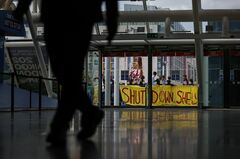 シェルの大幅排出削減を命じた判決、２審で覆る－同様の裁判に影響か| TBS CROSS DIG with Bloomberg