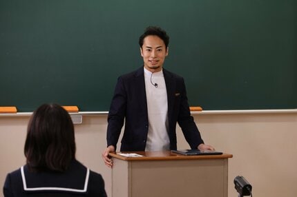 林修も「全面的に信頼」世界トップの英語講師が語った「勉強を自発的に