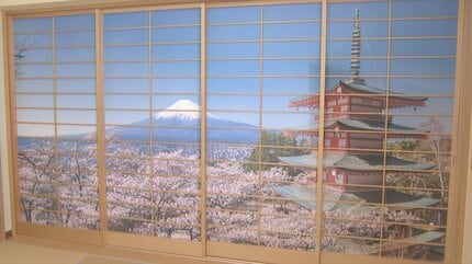 いつでもどこでも障子の向こうに素敵な景色が カラフル障子＆襖で“和室